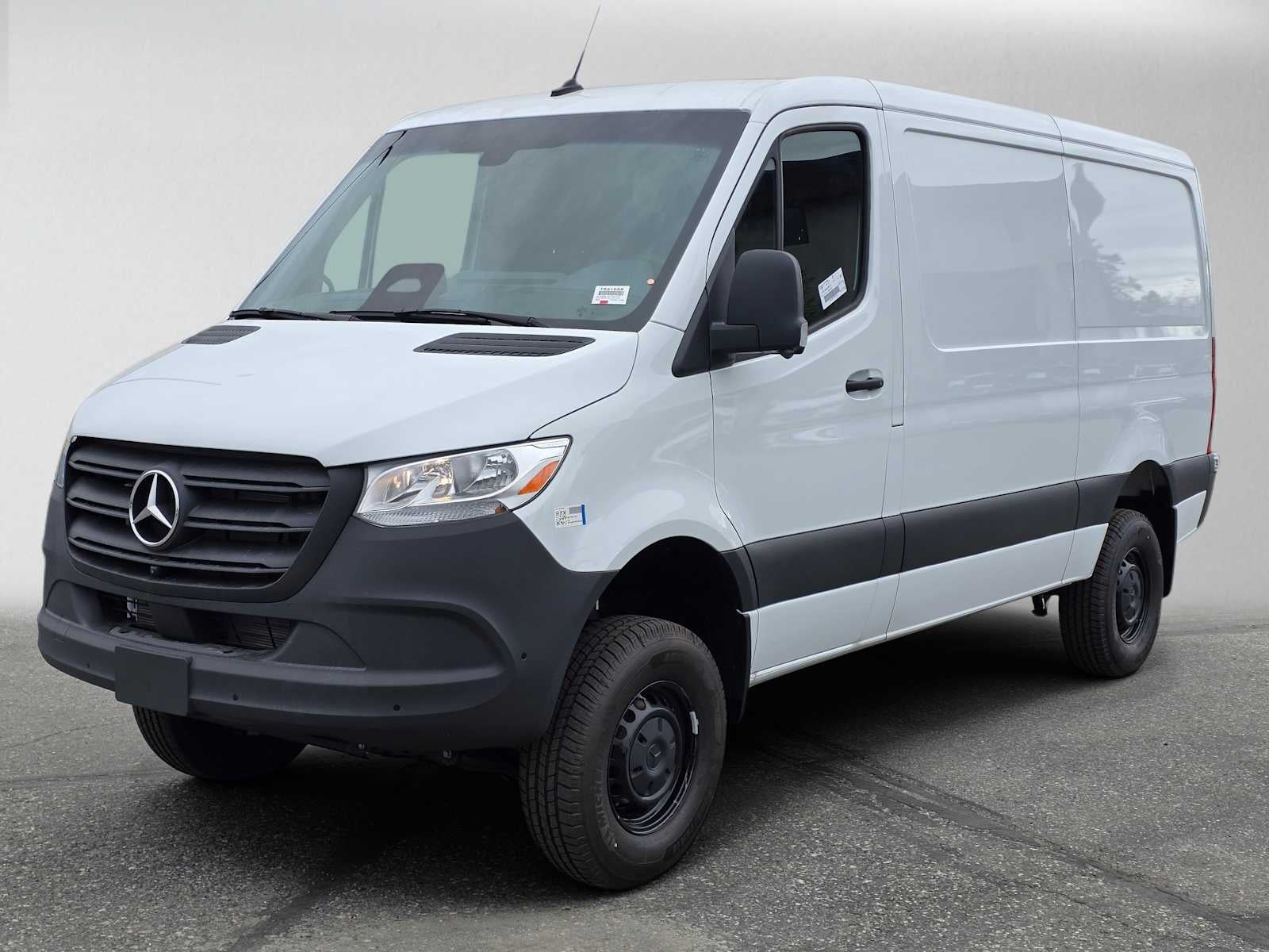 2026 Mercedes-Benz Sprinter 2500 Standard Roof I4 Diesel HO 144 AWD