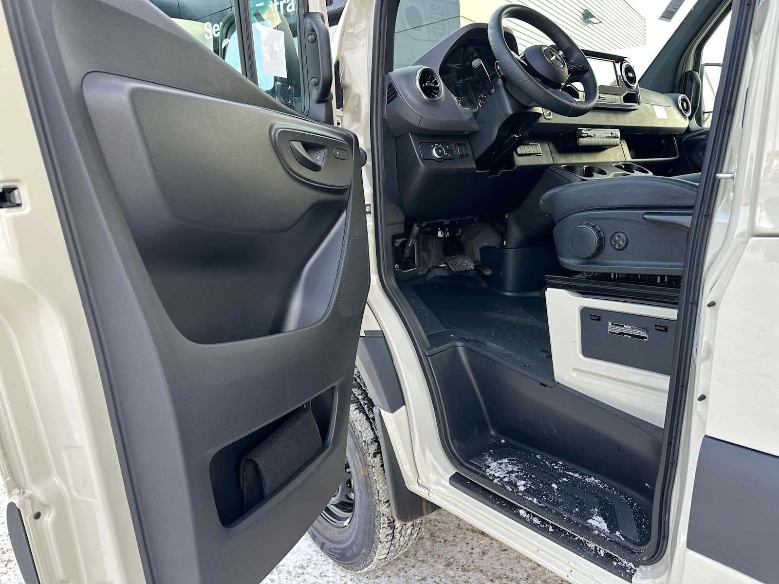 2025 Mercedes-Benz Sprinter Cargo Van 2500 Standard Roof I4 Diesel HO 144" AWD