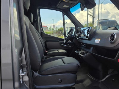 2026 Mercedes-Benz Sprinter 2500 Standard Roof I4 Diesel HO 144 AWD