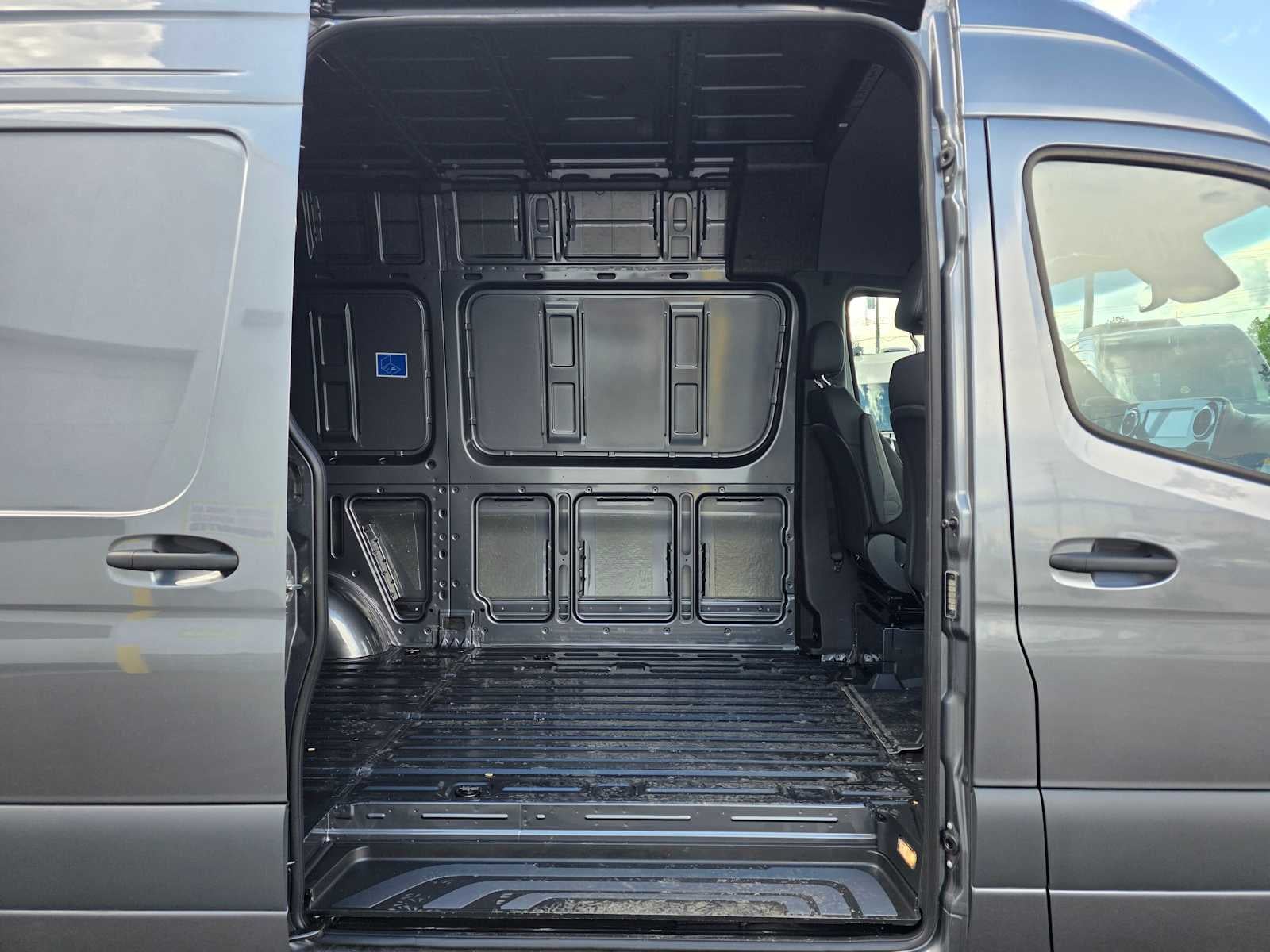 2026 Mercedes-Benz Sprinter 2500 Standard Roof I4 Diesel HO 144 AWD