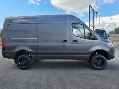 2026 Mercedes-Benz Sprinter 2500 Standard Roof I4 Diesel HO 144 AWD