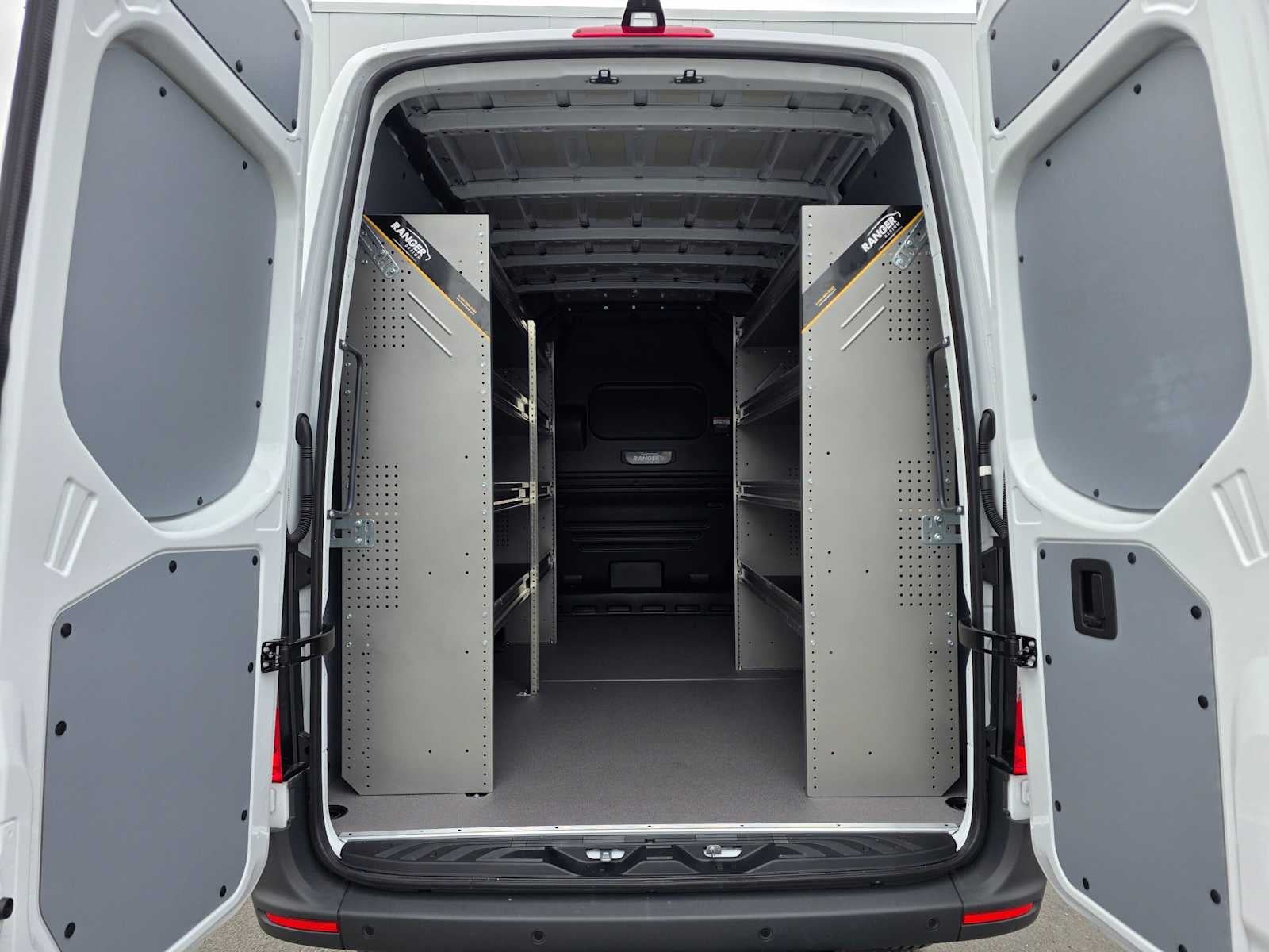 2026 Mercedes-Benz Sprinter 2500 Standard Roof I4 Diesel HO 144 AWD