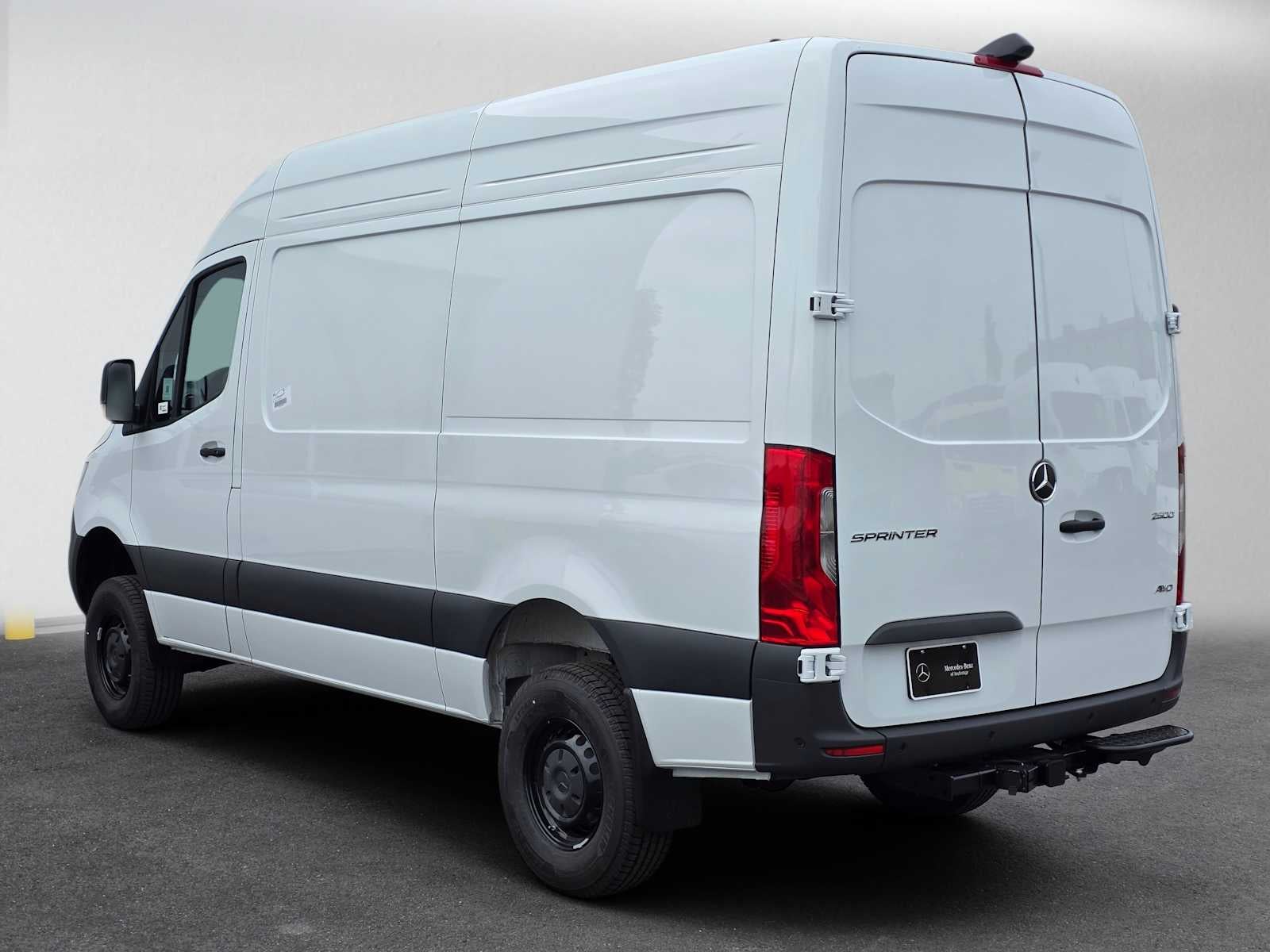 2026 Mercedes-Benz Sprinter 2500 Standard Roof I4 Diesel HO 144 AWD