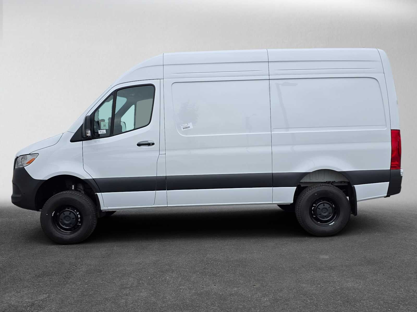 2026 Mercedes-Benz Sprinter 2500 Standard Roof I4 Diesel HO 144 AWD