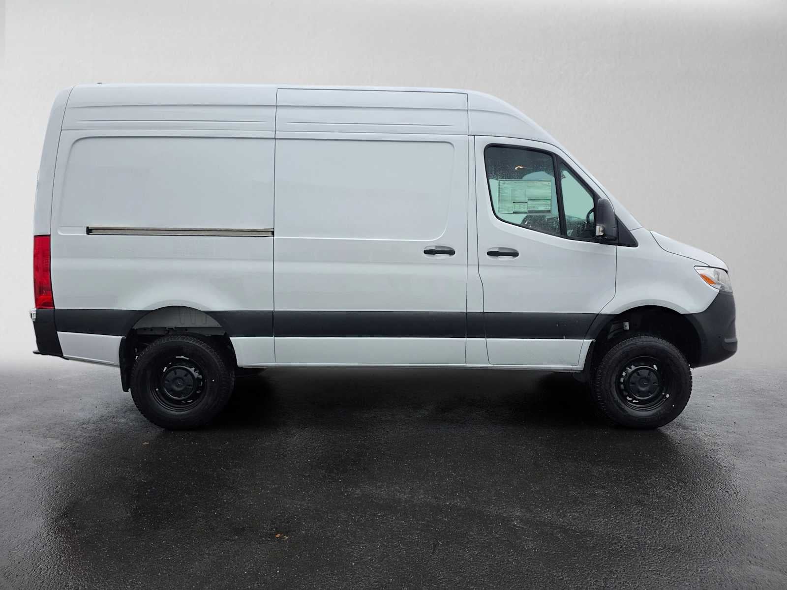 2026 Mercedes-Benz Sprinter Cargo 2500 Standard Roof I4 Diesel HO 144 AWD