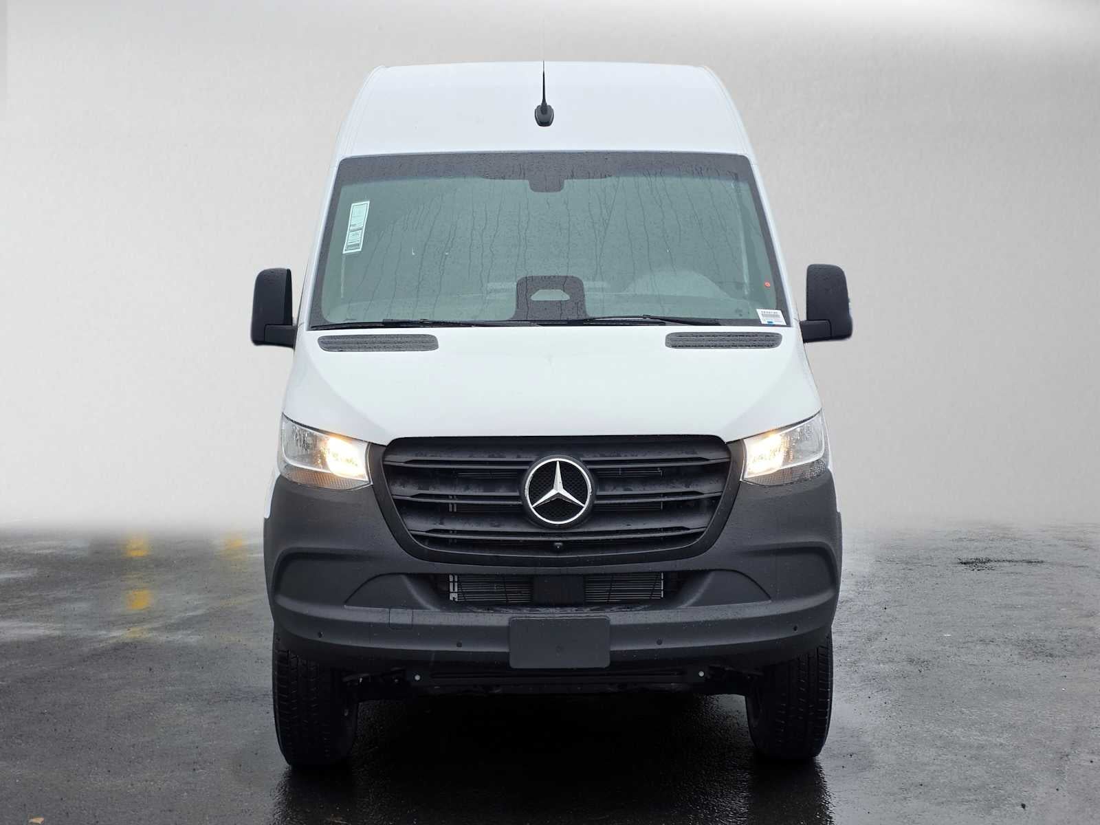 2026 Mercedes-Benz Sprinter Cargo 2500 Standard Roof I4 Diesel HO 144 AWD