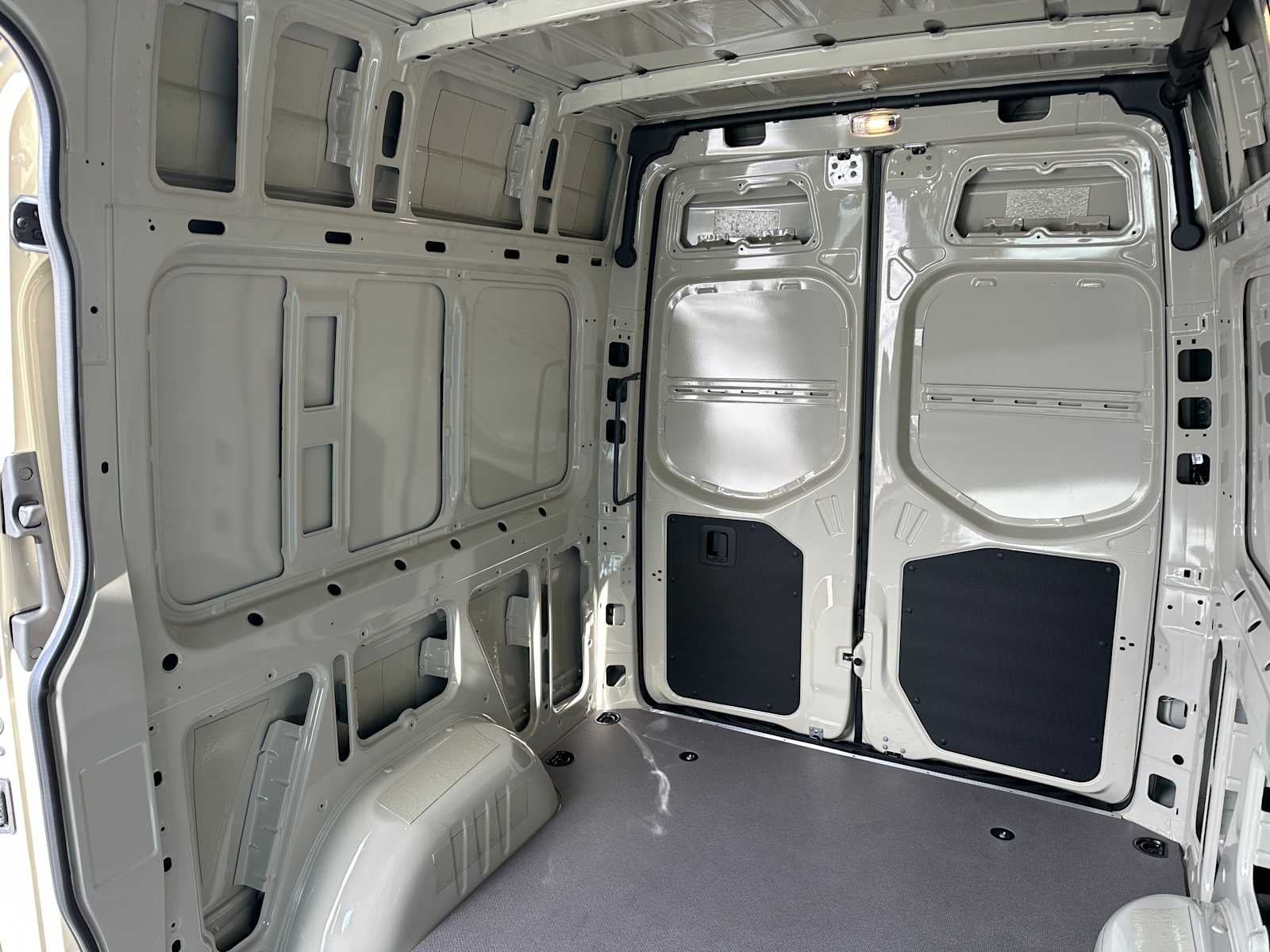 2026 Mercedes-Benz Sprinter 2500 Standard Roof I4 Diesel HO 144 AWD