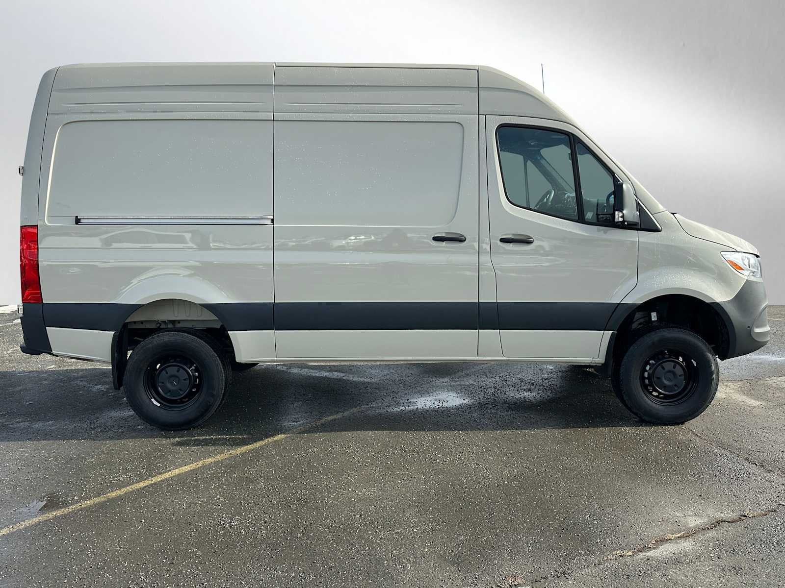 2026 Mercedes-Benz Sprinter 2500 Standard Roof I4 Diesel HO 144 AWD