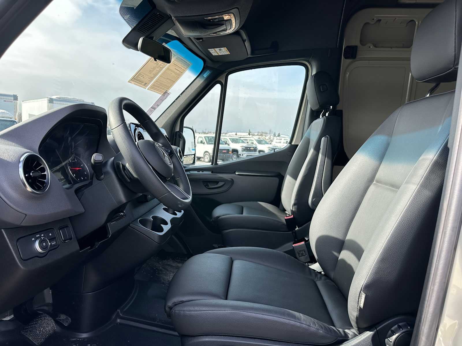 2026 Mercedes-Benz Sprinter 2500 Standard Roof I4 Diesel HO 144 AWD