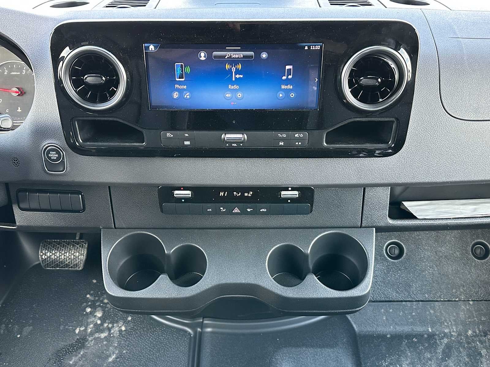 2026 Mercedes-Benz Sprinter 2500 Standard Roof I4 Diesel HO 144 AWD