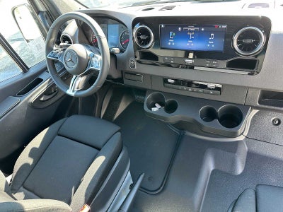 2026 Mercedes-Benz Sprinter 2500 Standard Roof I4 Diesel HO 144 AWD