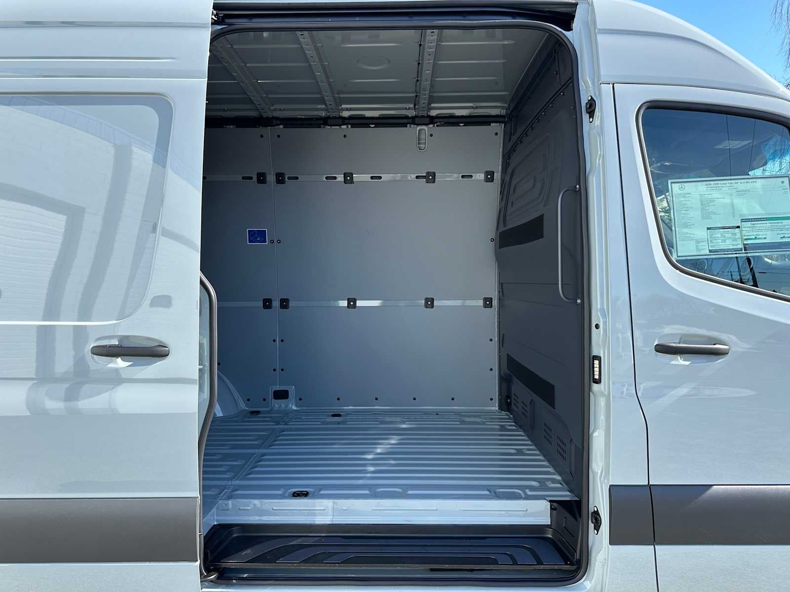 2026 Mercedes-Benz Sprinter 2500 Standard Roof I4 Diesel HO 144 AWD