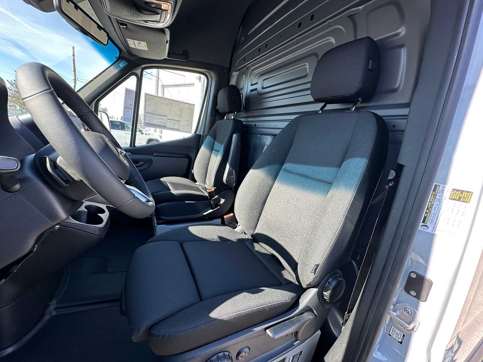 2026 Mercedes-Benz Sprinter 2500 Standard Roof I4 Diesel HO 144 AWD