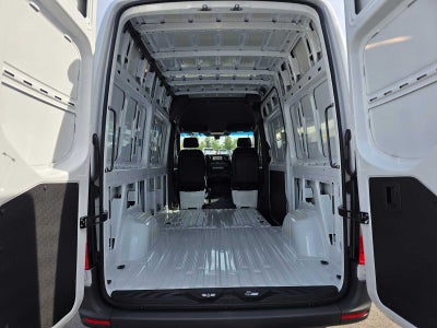 2026 Mercedes-Benz Sprinter 2500 Standard Roof I4 Diesel HO 144 AWD