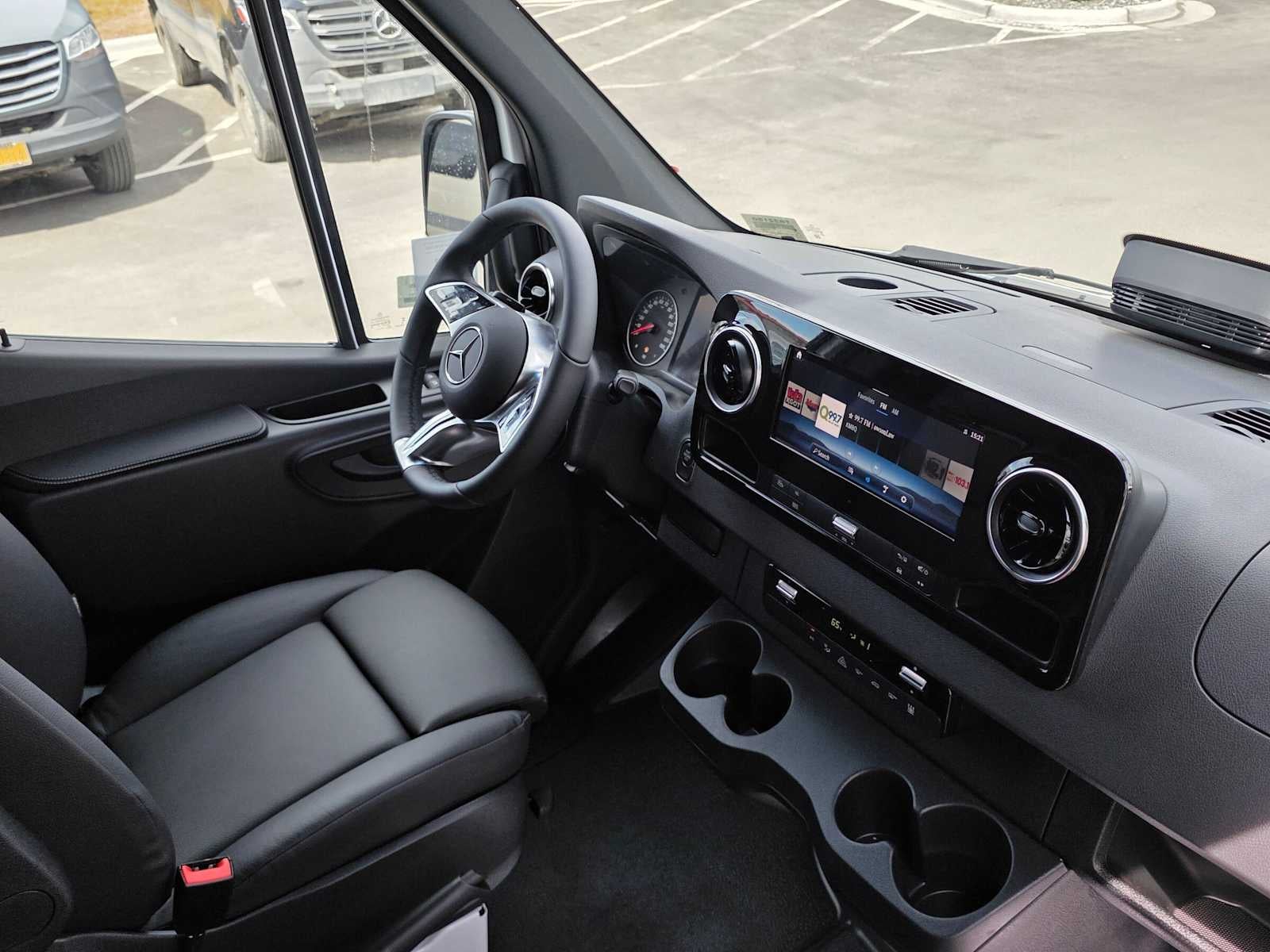 2026 Mercedes-Benz Sprinter 2500 Standard Roof I4 Diesel HO 144 AWD