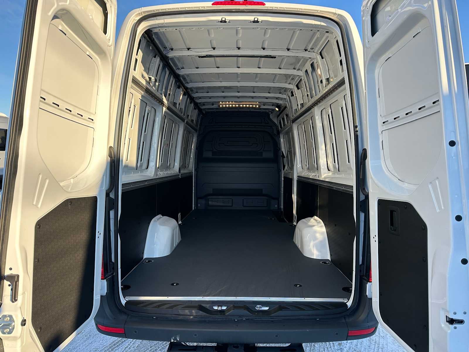 2024 Mercedes-Benz Sprinter Cargo Van 2500 High Roof I4 Diesel HO 170" RWD