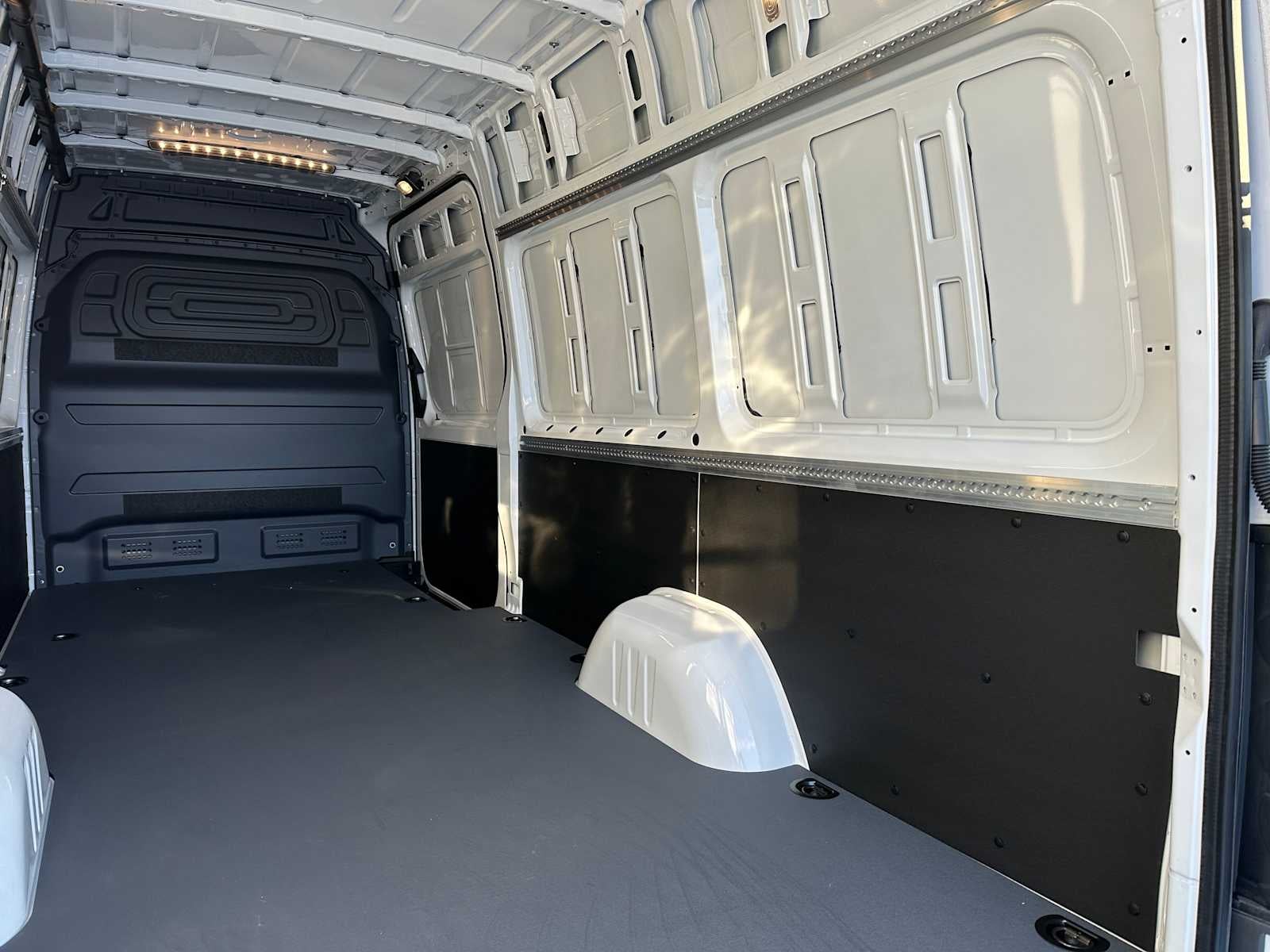 2024 Mercedes-Benz Sprinter Cargo Van 2500 High Roof I4 Diesel HO 170" RWD