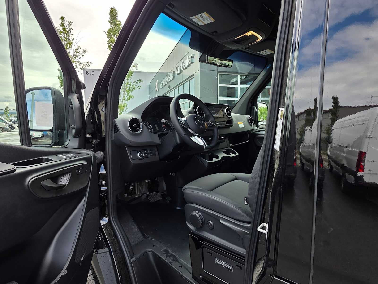 2026 Mercedes-Benz Sprinter 2500 High Roof I4 Diesel HO 170 AWD