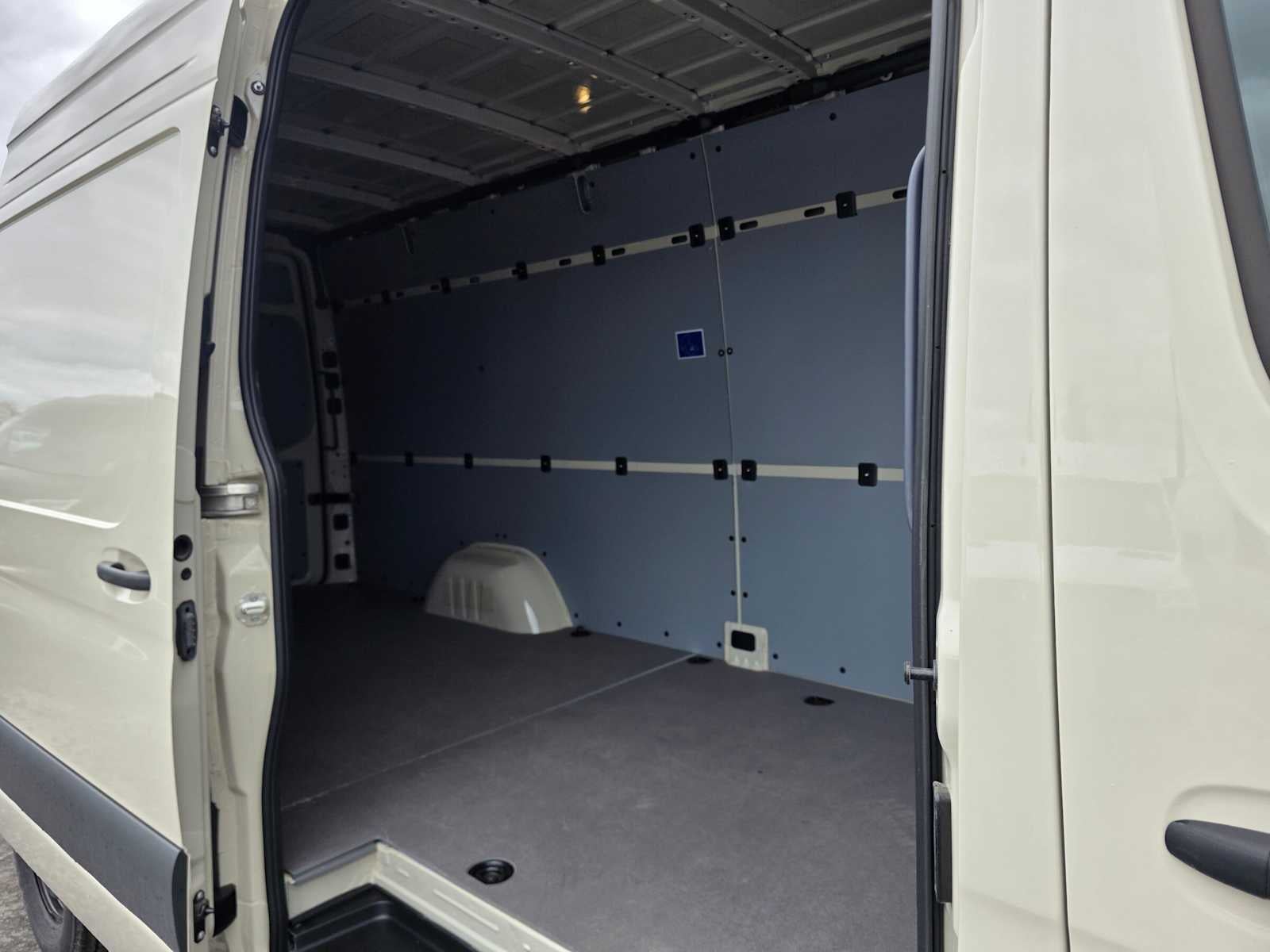 2025 Mercedes-Benz Sprinter Cargo Van 2500 High Roof I4 Diesel HO 170 AWD