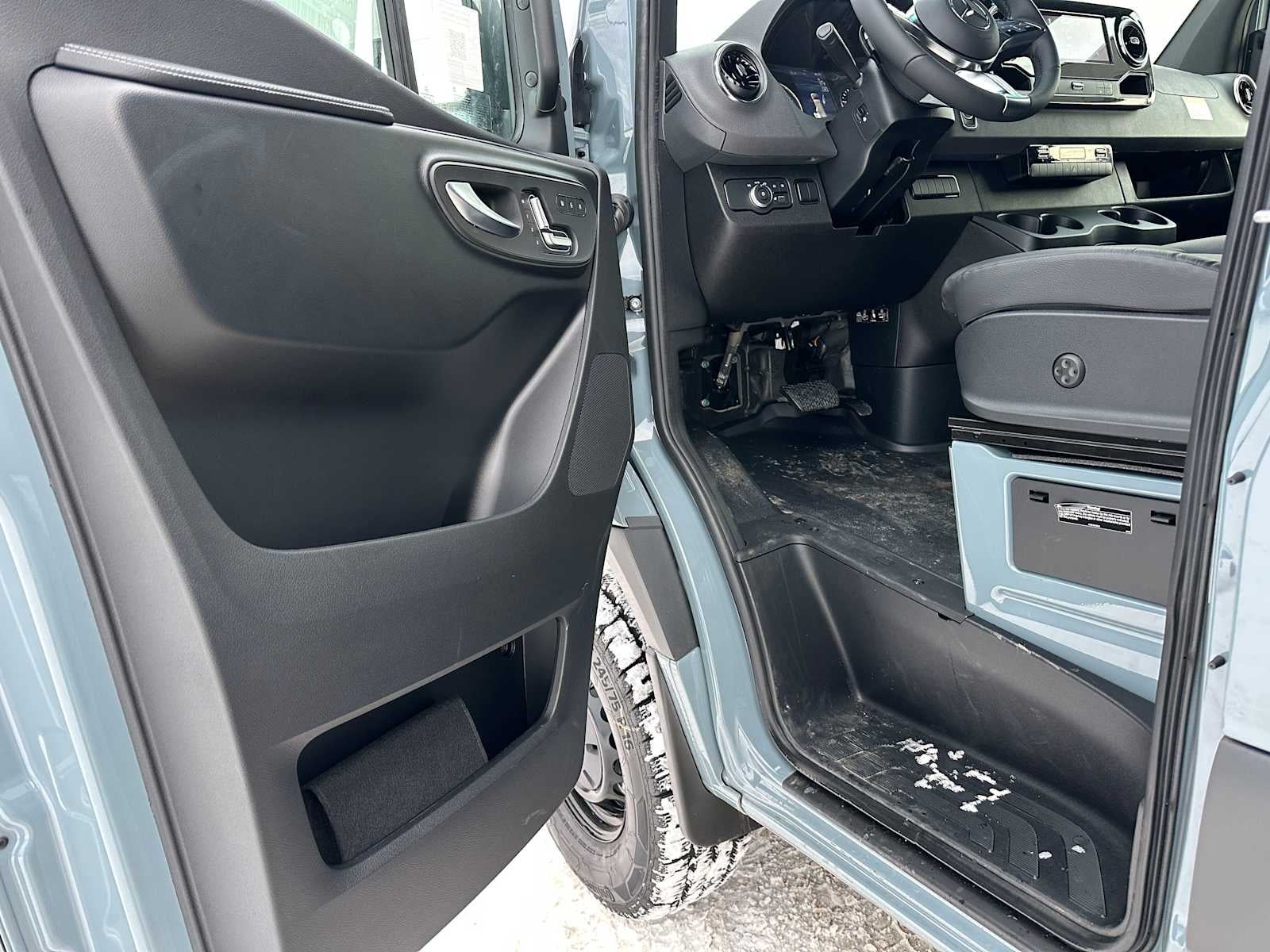 2026 Mercedes-Benz Sprinter 2500 High Roof I4 Diesel HO 170" AWD