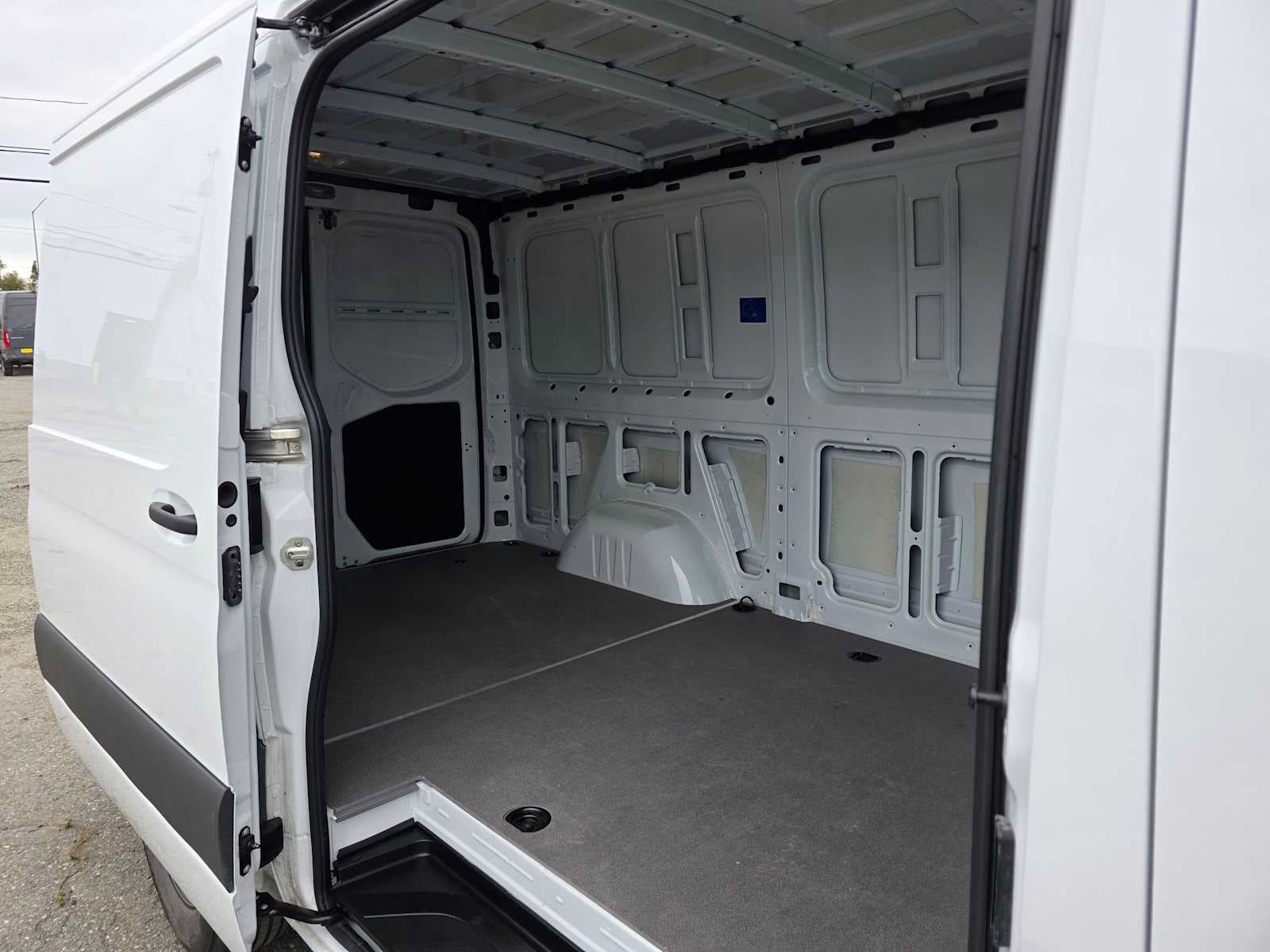 2023 Mercedes-Benz Sprinter Cargo Van 1500 Standard Roof I4 Gas 144 RWD