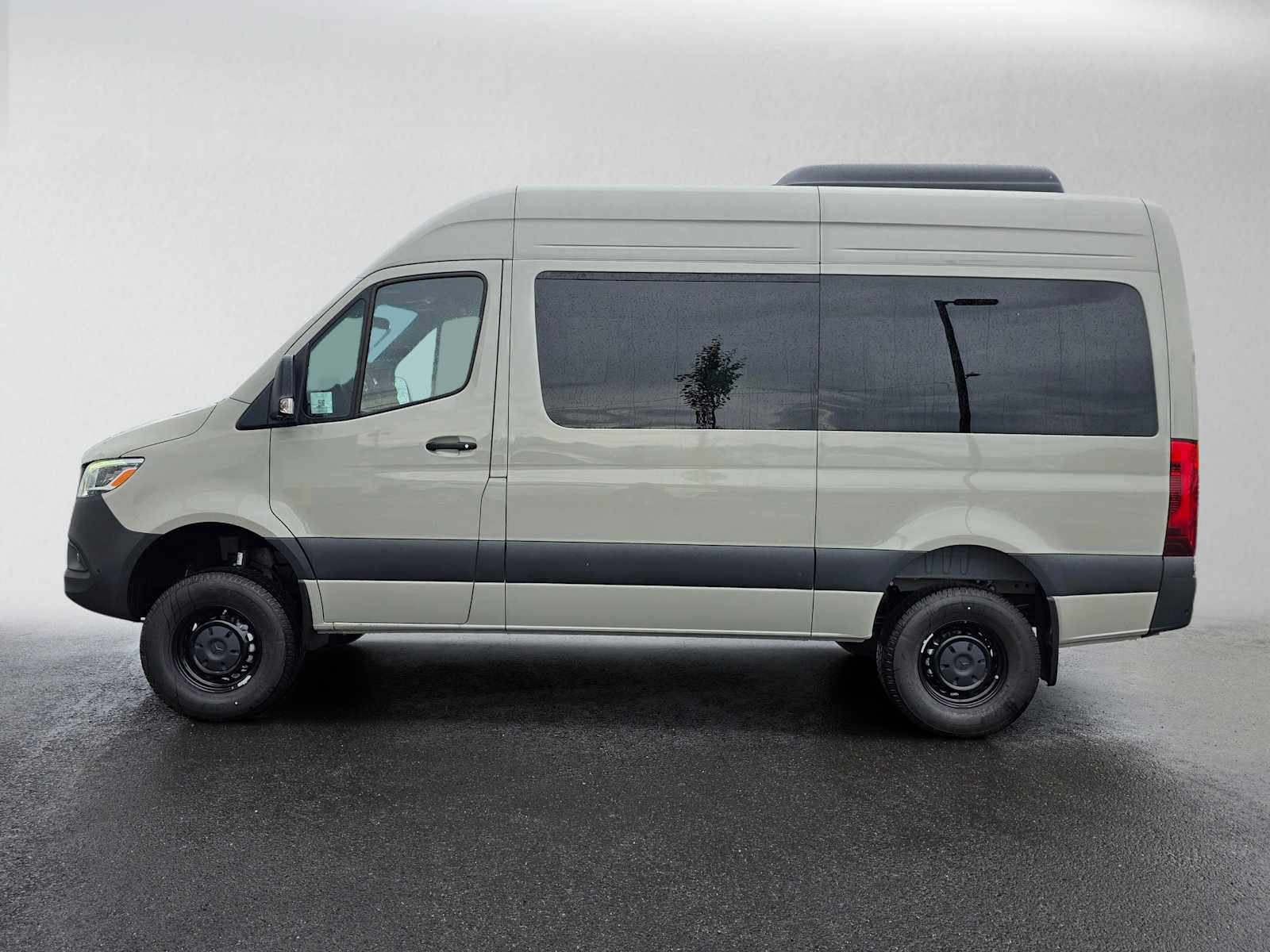 2026 Mercedes-Benz Sprinter Passenger 2500 Standard Roof I4 Diesel HO 144 AWD