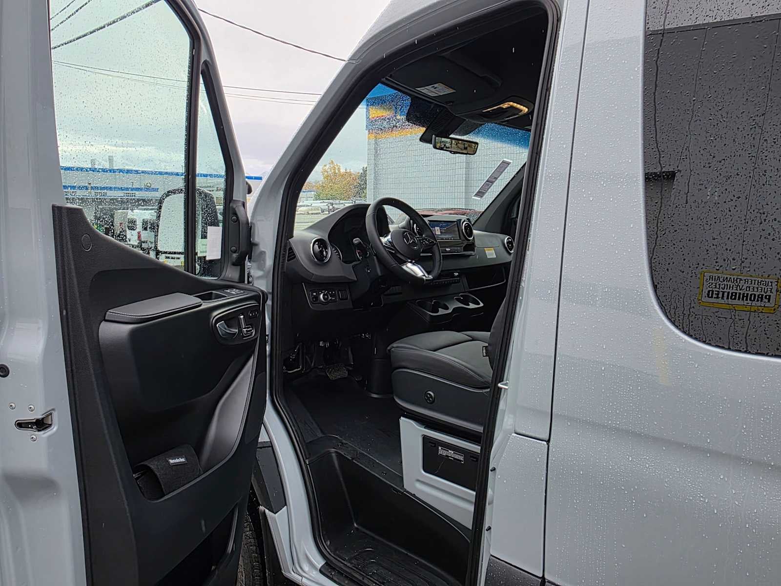 2026 Mercedes-Benz Sprinter Passenger 2500 Standard Roof I4 Diesel HO 144 AWD