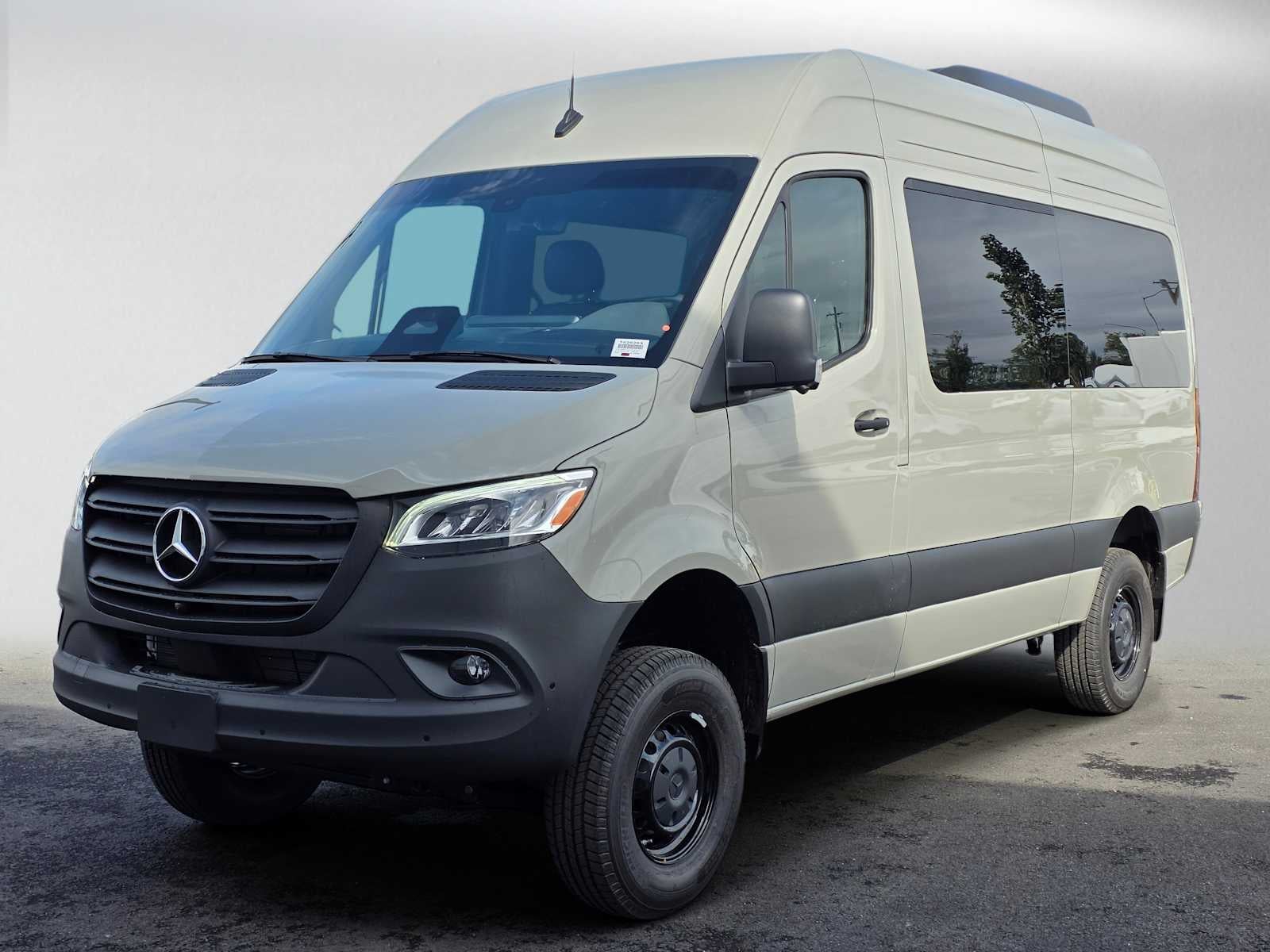 2026 Mercedes-Benz Sprinter Passenger Van 2500 Standard Roof I4 Diesel HO 144 AWD