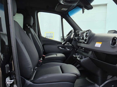2026 Mercedes-Benz Sprinter Passenger 2500 Standard Roof I4 Diesel HO 144 AWD