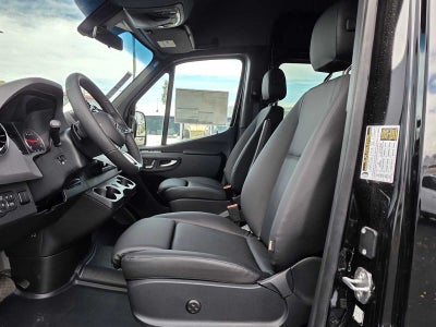 2026 Mercedes-Benz Sprinter Passenger 2500 Standard Roof I4 Diesel HO 144 AWD
