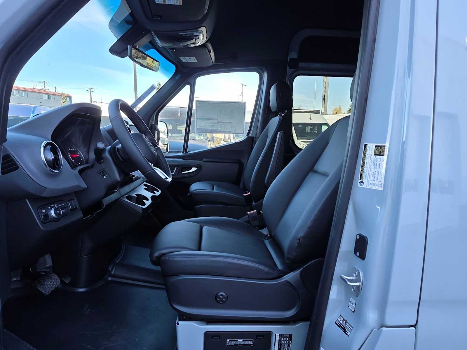 2026 Mercedes-Benz Sprinter Passenger 2500 Standard Roof I4 Diesel HO 144 AWD