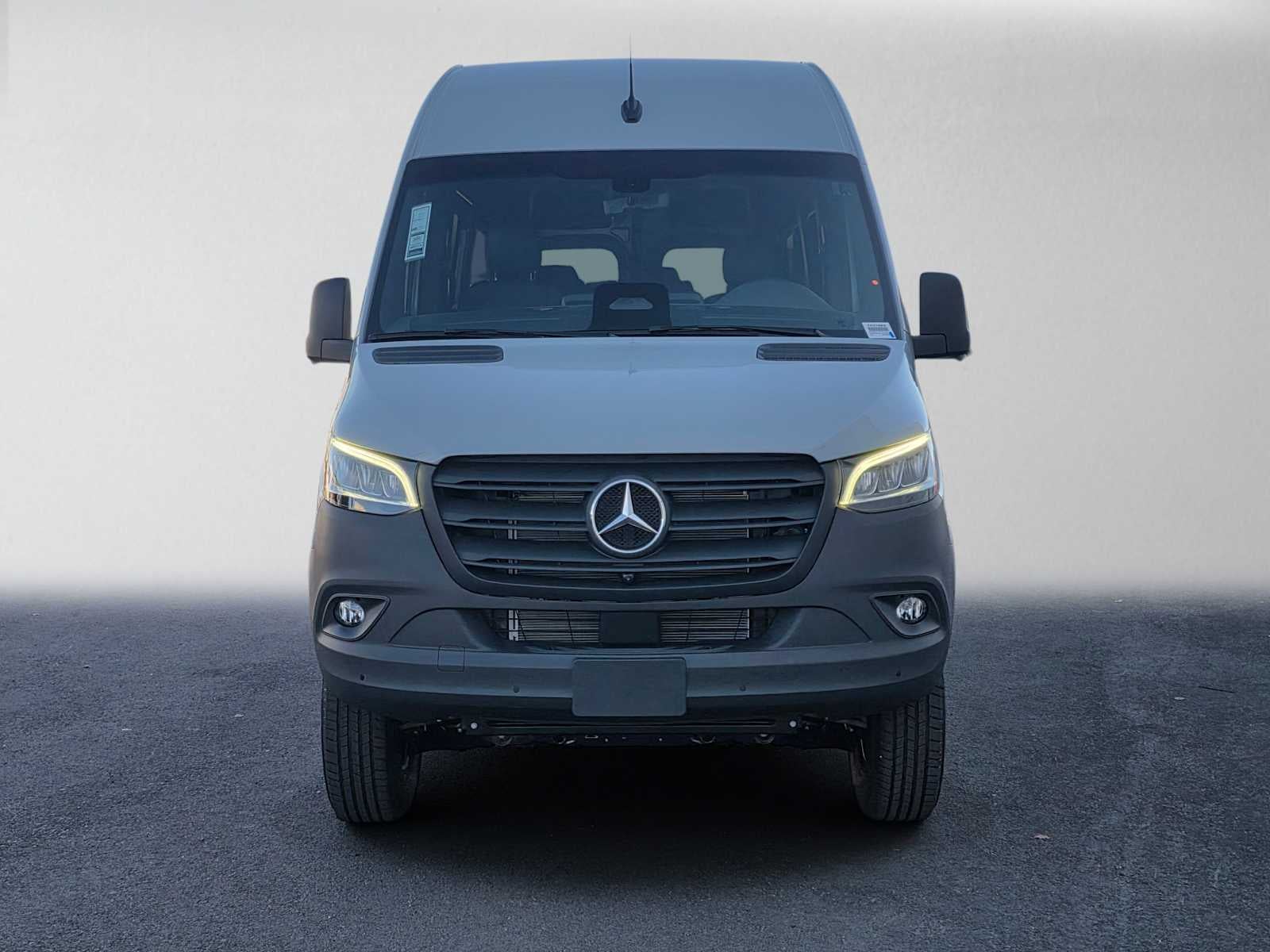 2026 Mercedes-Benz Sprinter Passenger 2500 Standard Roof I4 Diesel HO 144 AWD