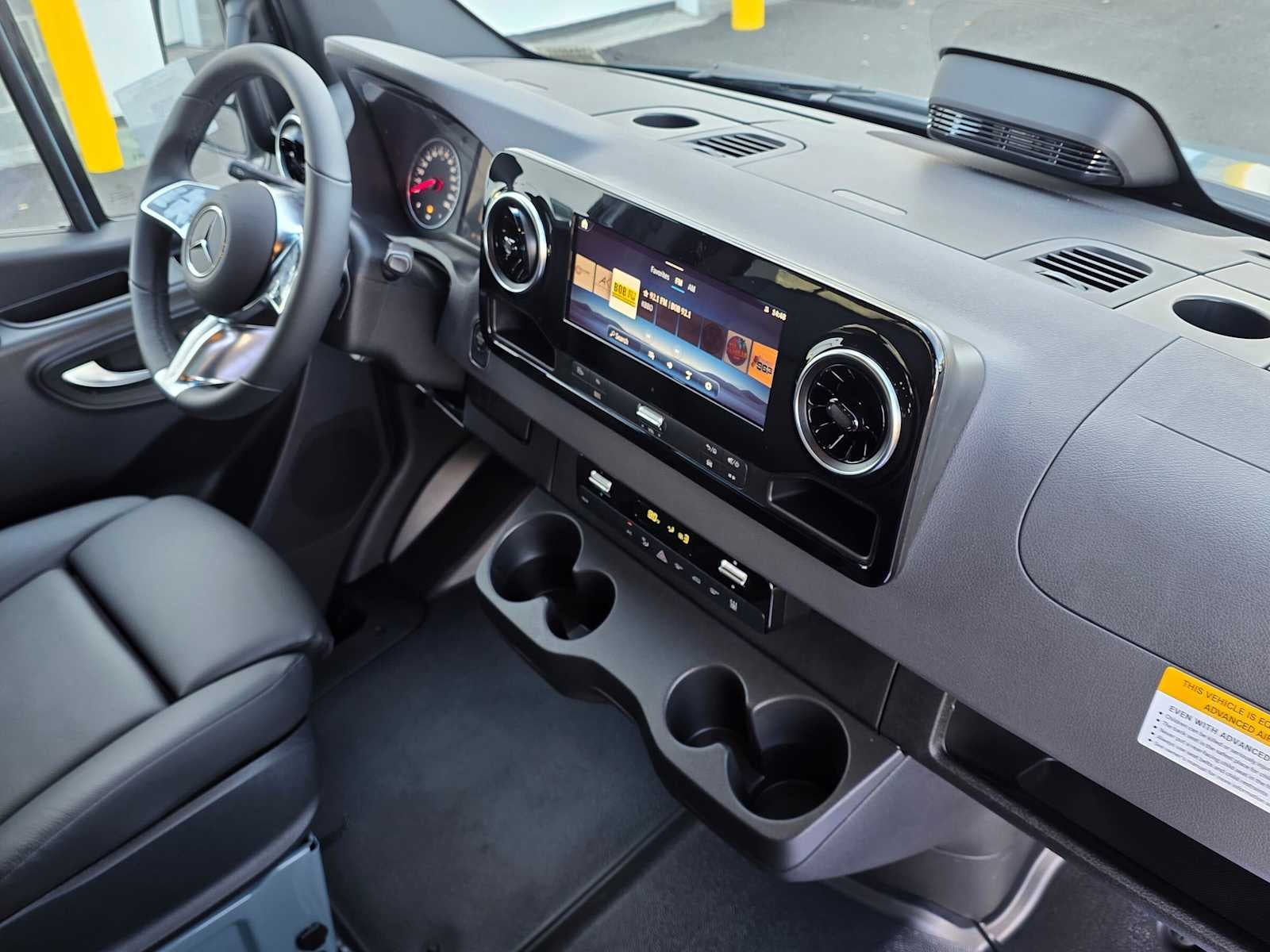 2026 Mercedes-Benz Sprinter Passenger 2500 Standard Roof I4 Diesel HO 144 AWD