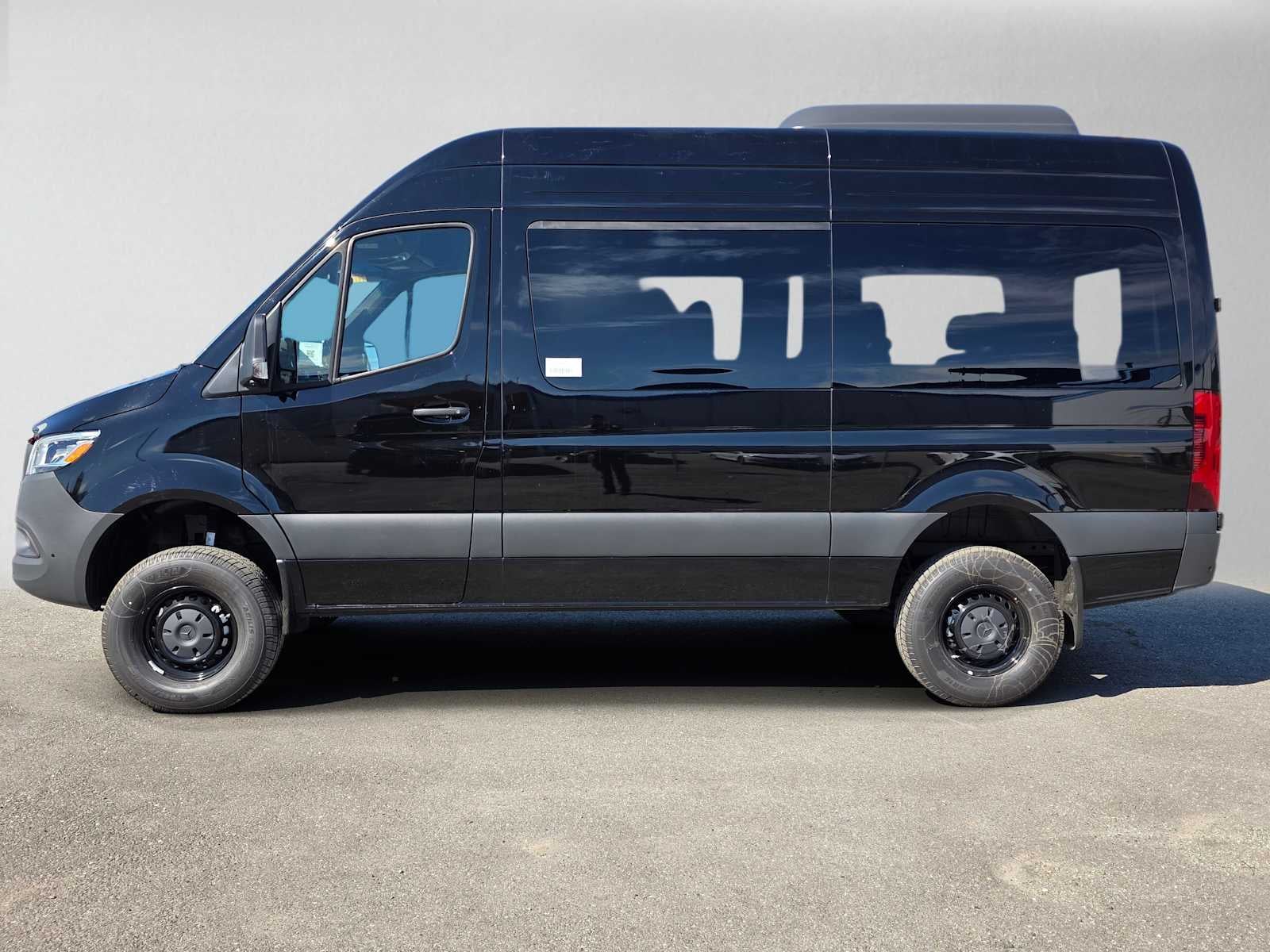 2026 Mercedes-Benz Sprinter Passenger Van 2500 Standard Roof I4 Diesel HO 144 AWD