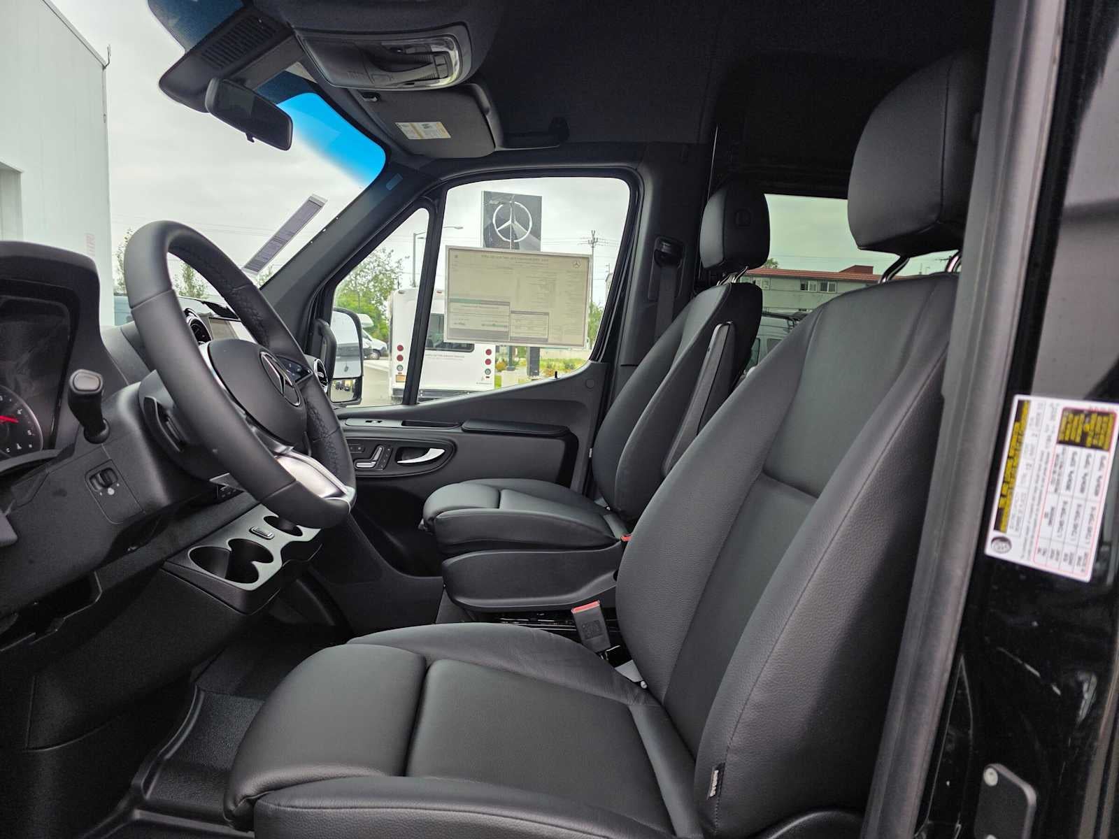 2026 Mercedes-Benz Sprinter Passenger 2500 Standard Roof I4 Diesel HO 144 AWD