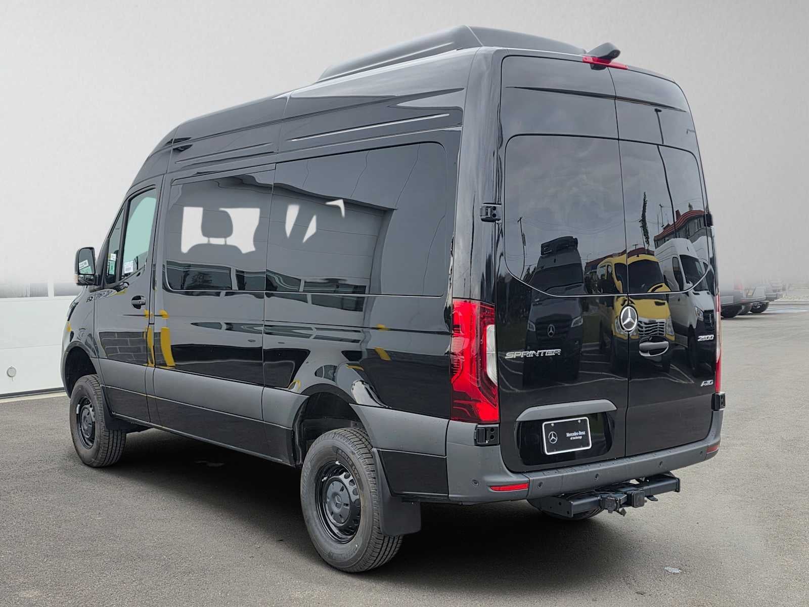 2026 Mercedes-Benz Sprinter Passenger 2500 Standard Roof I4 Diesel HO 144 AWD