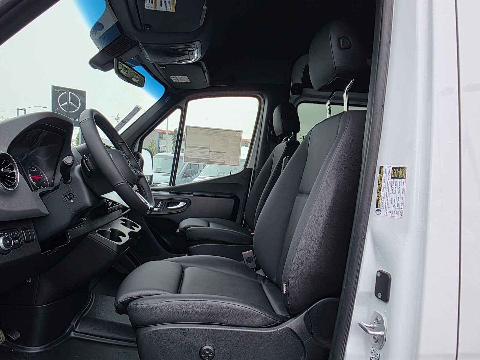 2026 Mercedes-Benz Sprinter Passenger 2500 Standard Roof I4 Diesel HO 144 AWD