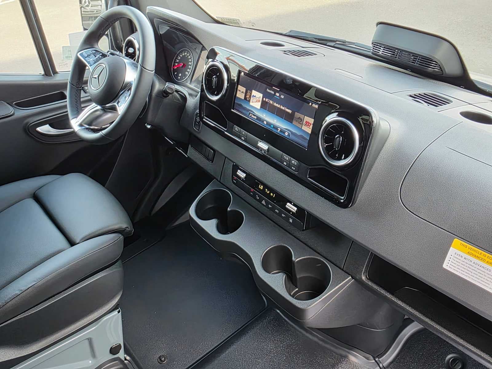 2026 Mercedes-Benz Sprinter Passenger 2500 Standard Roof I4 Diesel HO 144 AWD