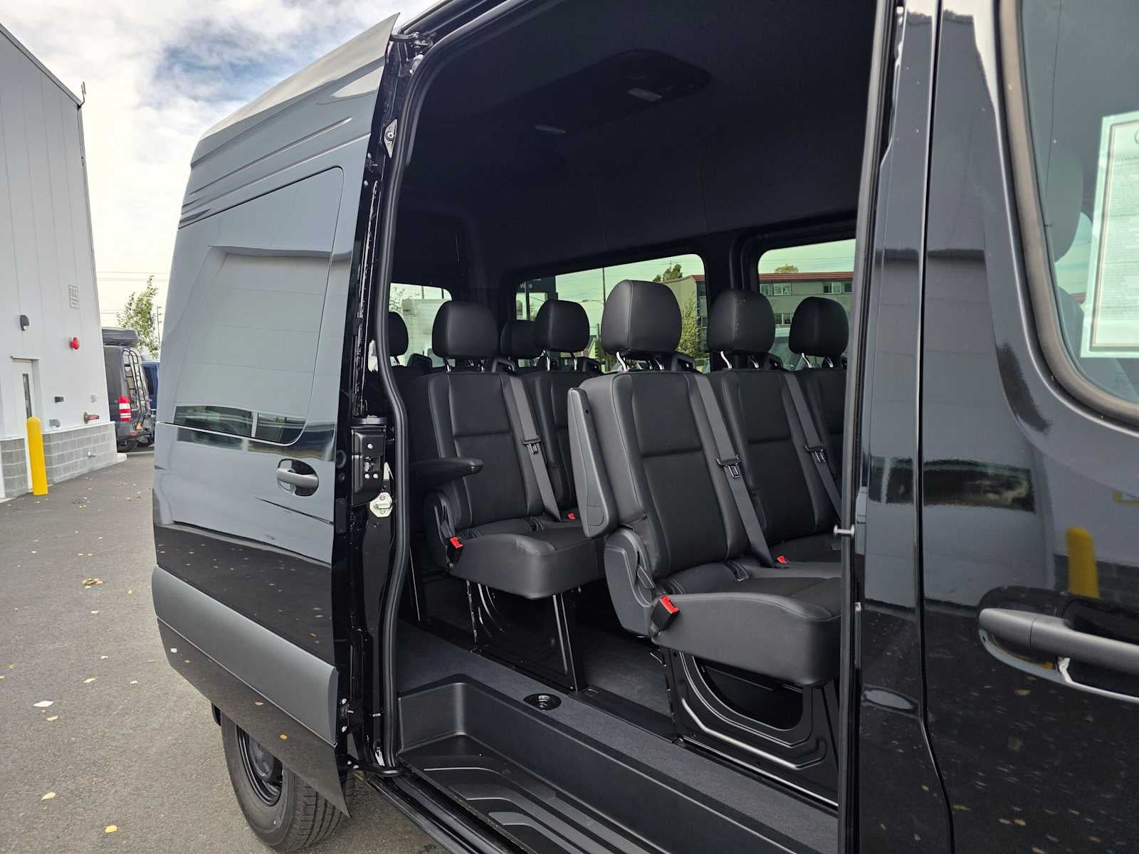 2026 Mercedes-Benz Sprinter Passenger 2500 Standard Roof I4 Diesel HO 144 AWD