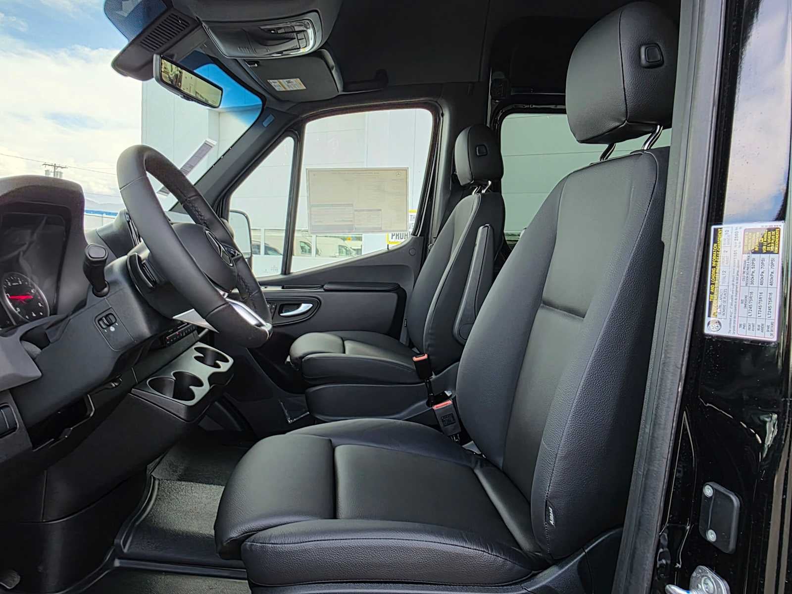 2026 Mercedes-Benz Sprinter Passenger 2500 Standard Roof I4 Diesel HO 144 AWD