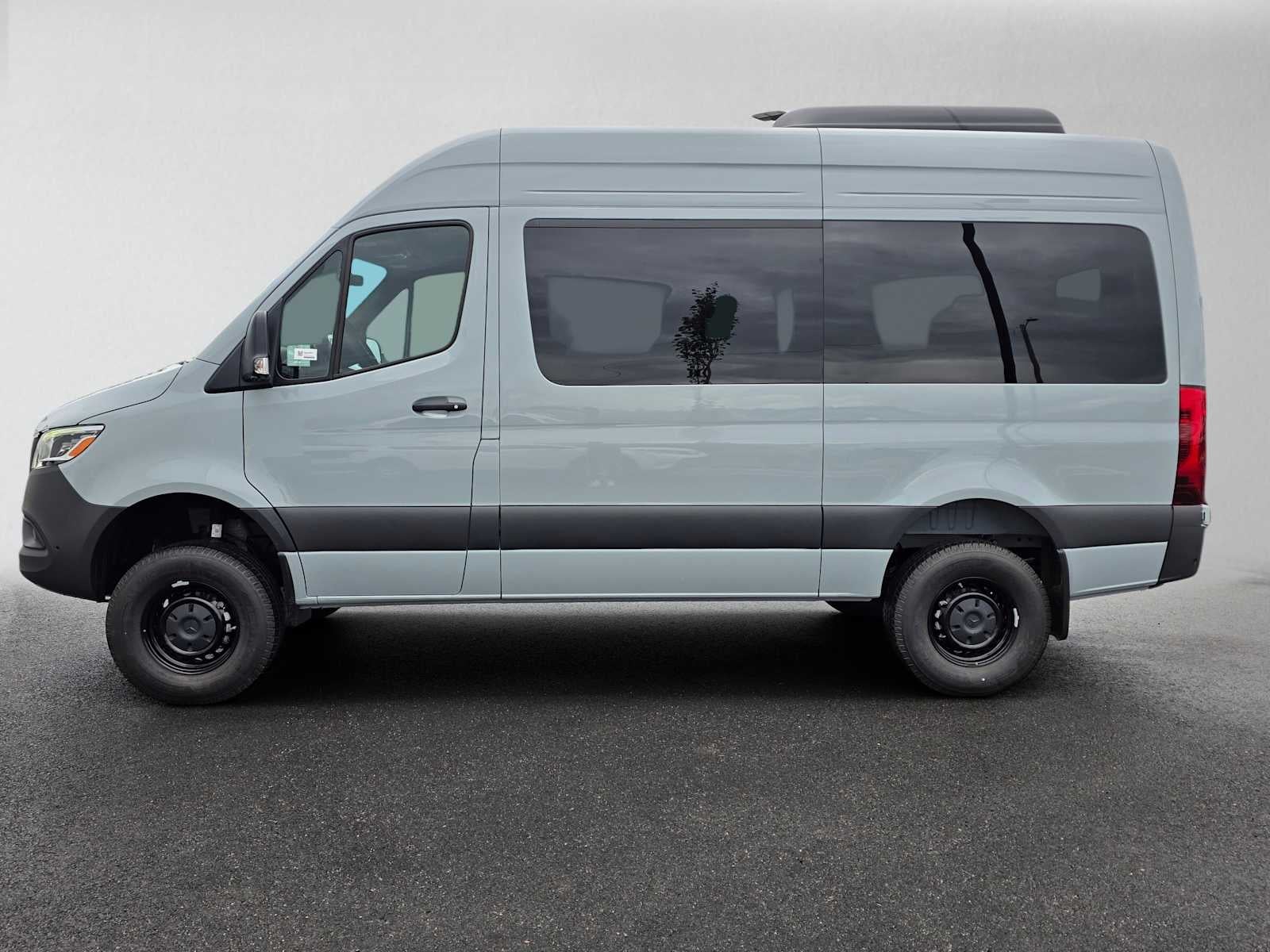 2026 Mercedes-Benz Sprinter Passenger Van 2500 Standard Roof I4 Diesel HO 144 AWD