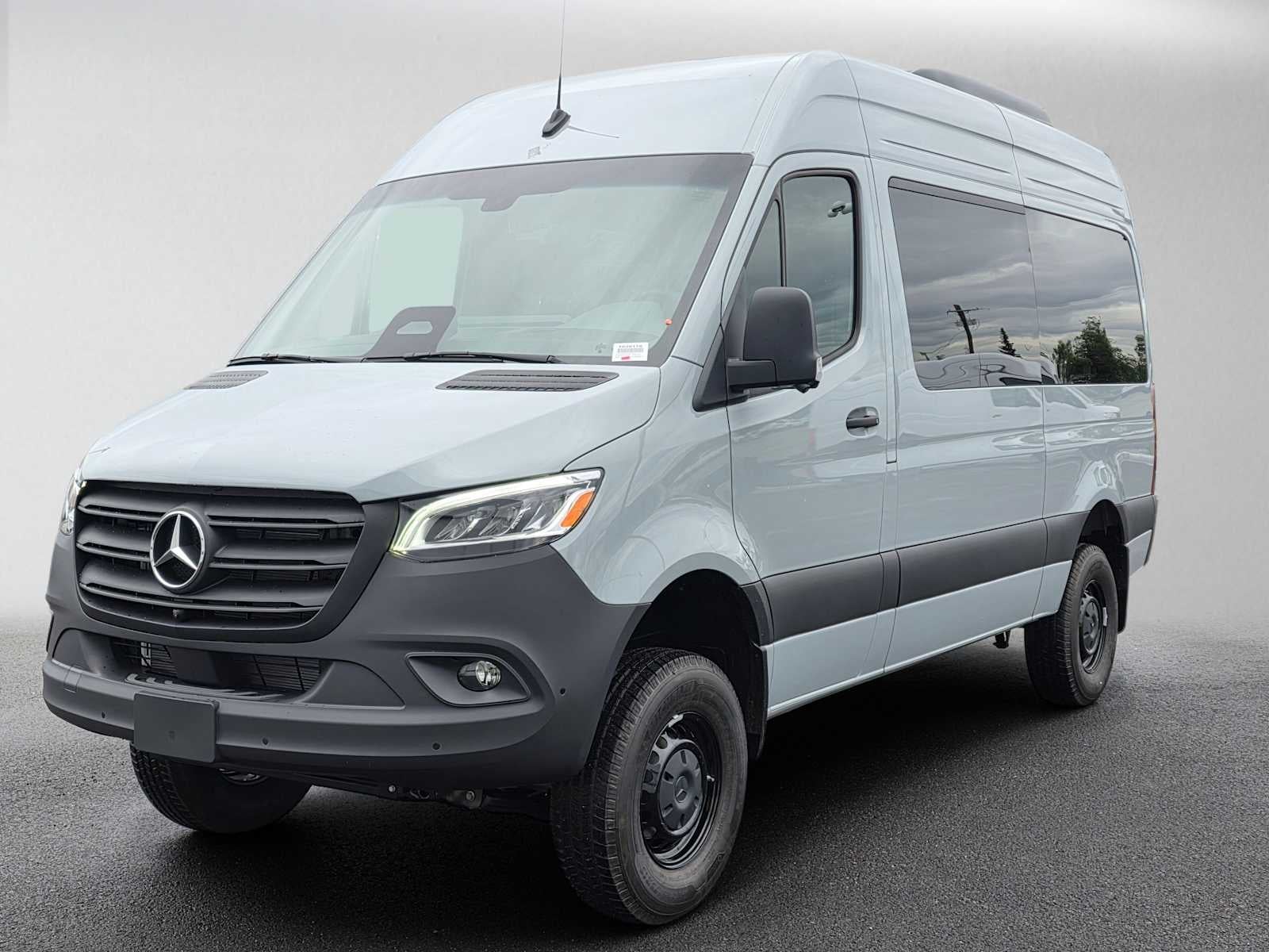 2026 Mercedes-Benz Sprinter Passenger Van 2500 Standard Roof I4 Diesel HO 144 AWD