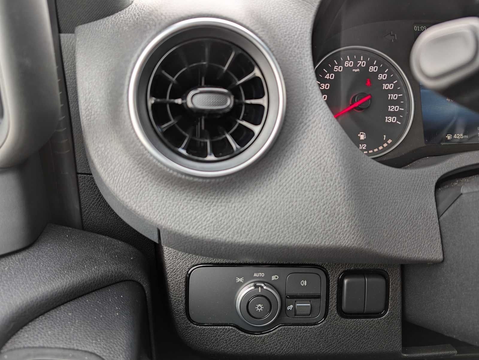 2025 Mercedes-Benz Sprinter Passenger Van 2500 Standard Roof I4 Diesel HO 144" AWD