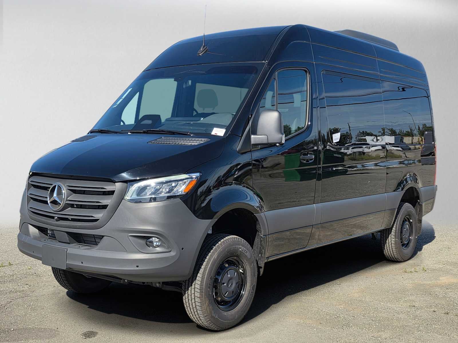 2026 Mercedes-Benz Sprinter Passenger Van 2500 Standard Roof I4 Diesel HO 144 AWD