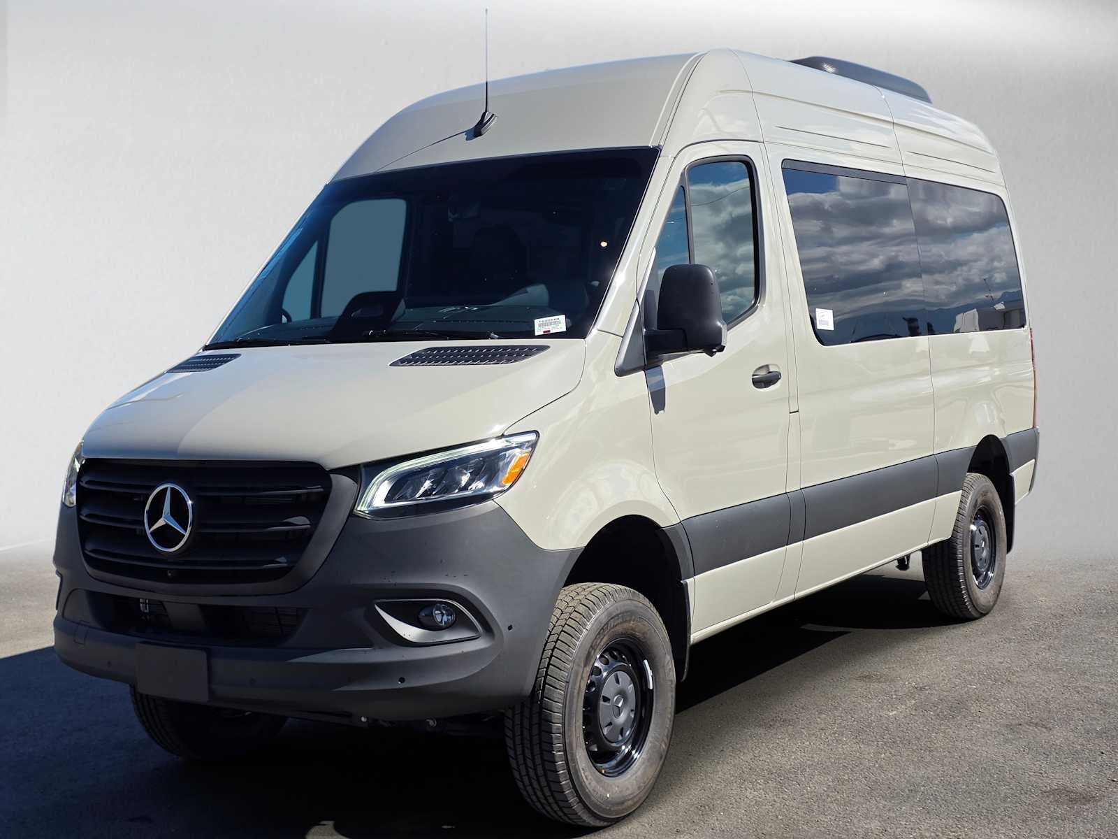 2026 Mercedes-Benz Sprinter Passenger Van 2500 Standard Roof I4 Diesel HO 144 AWD
