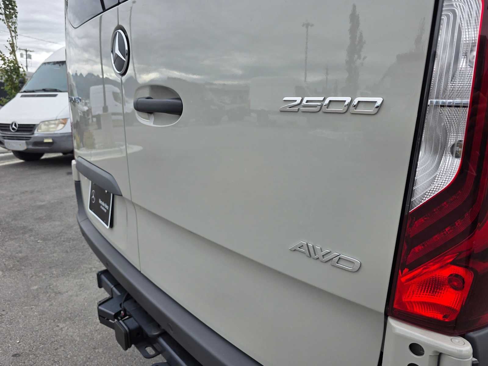 2026 Mercedes-Benz Sprinter Passenger Van 2500 Standard Roof I4 Diesel HO 144 AWD