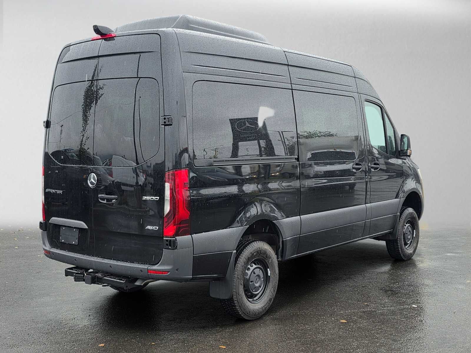 2026 Mercedes-Benz Sprinter Passenger 2500 Standard Roof I4 Diesel HO 144 AWD