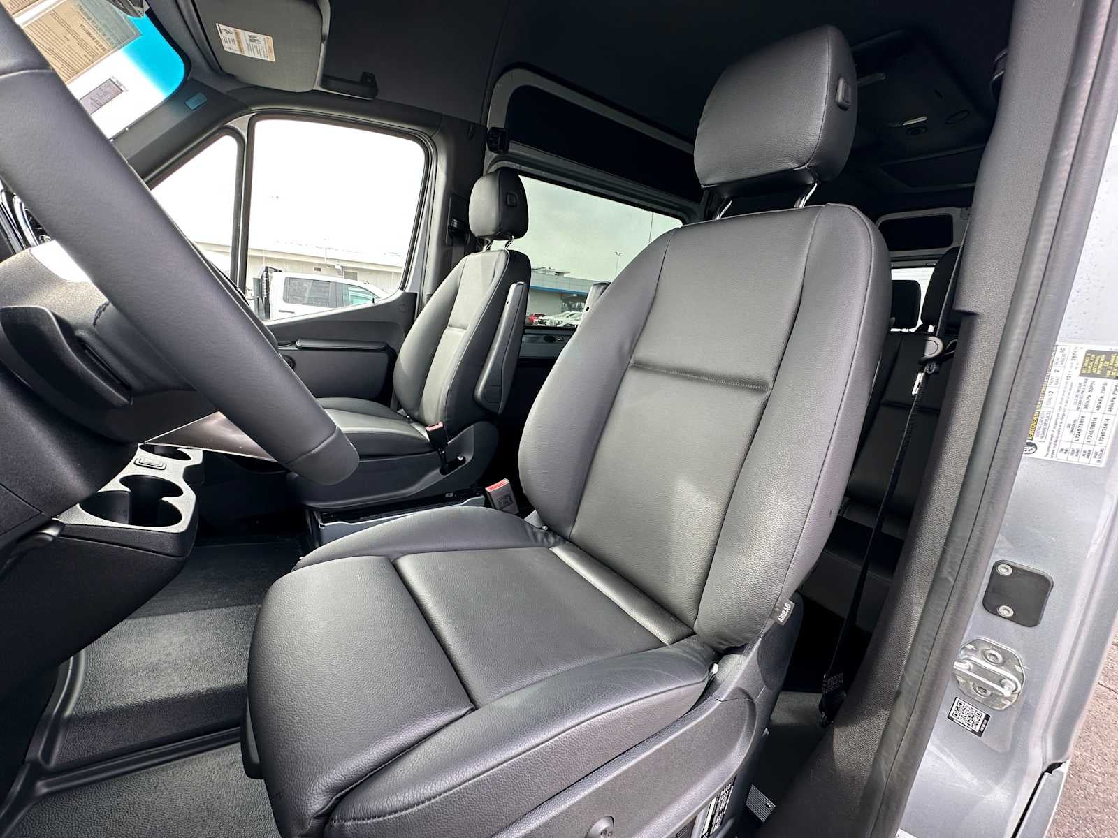 2026 Mercedes-Benz Sprinter Passenger Van 2500 Standard Roof I4 Diesel HO 144 AWD