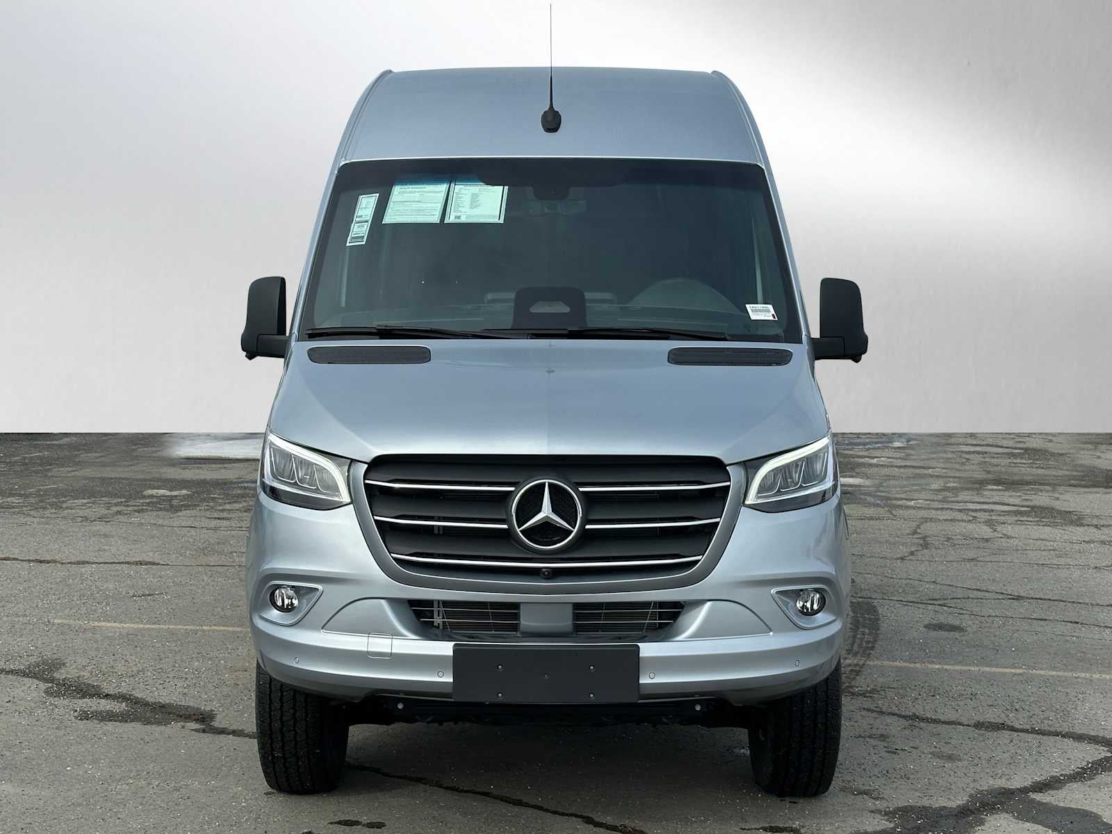 2026 Mercedes-Benz Sprinter Passenger Van 2500 Standard Roof I4 Diesel HO 144 AWD
