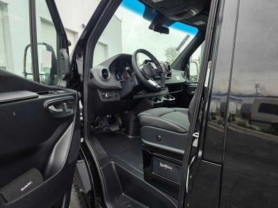 2026 Mercedes-Benz Sprinter Passenger Van 2500 Standard Roof I4 Diesel HO 144 AWD